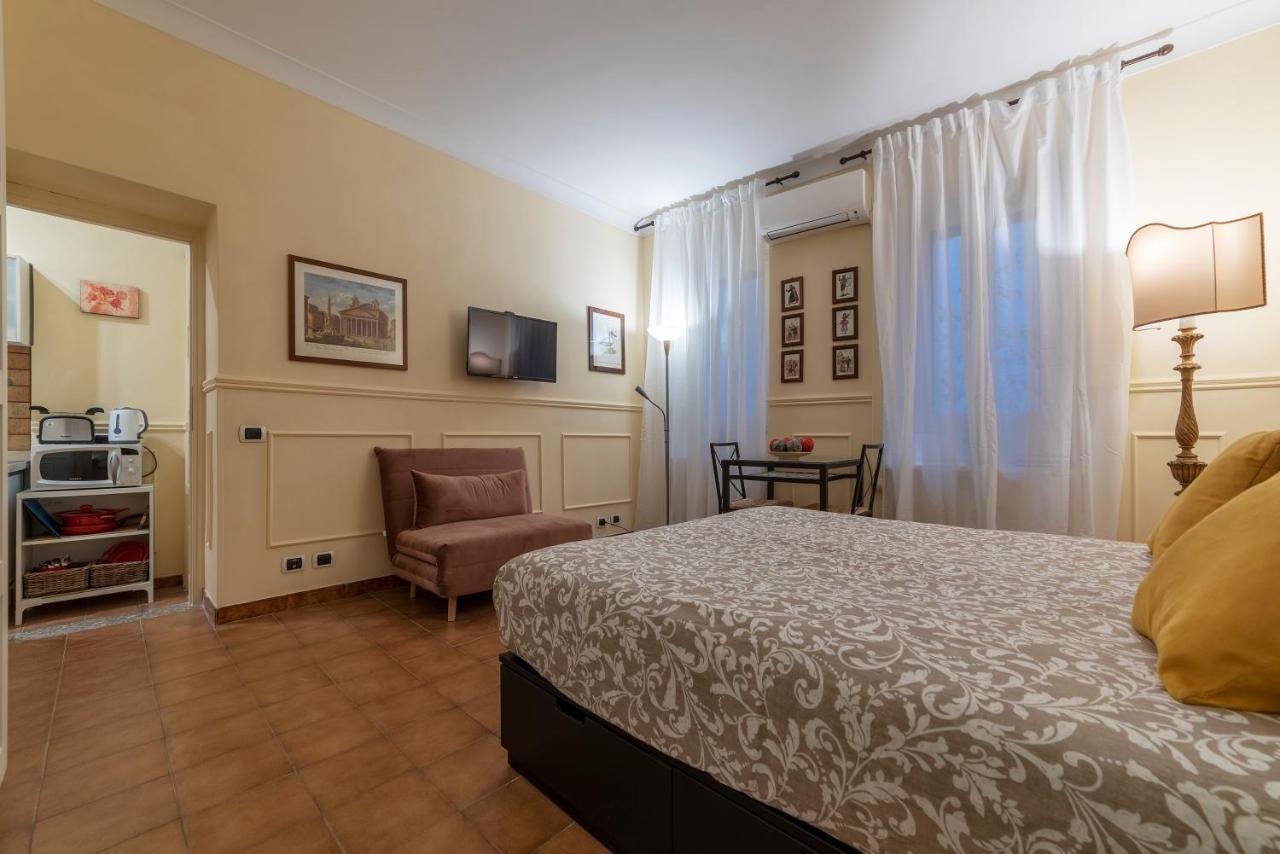 Piazza Navona & Pantheon Central Apartment ローマ エクステリア 写真